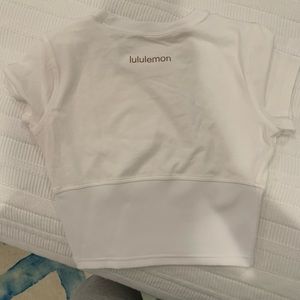 Lululemon cropped shirt